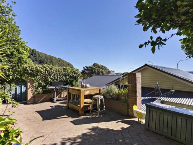 House for sale in Days Bay, Wellington