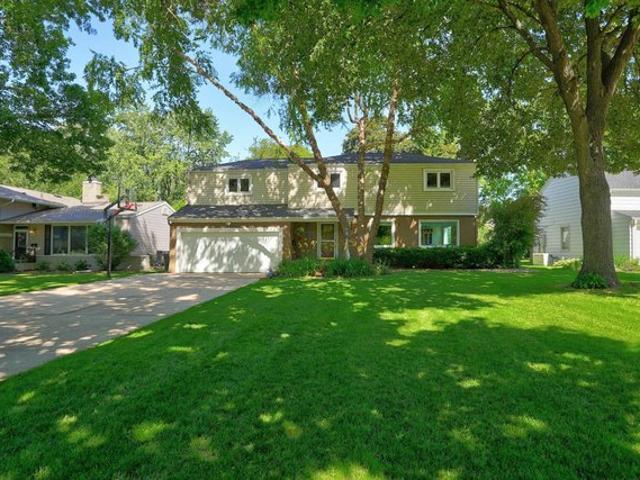 House for sale in Waterloo, Iowa
