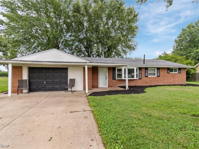 House for sale in Louisville, Ohio