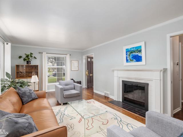 House for sale in Grosse Pointe