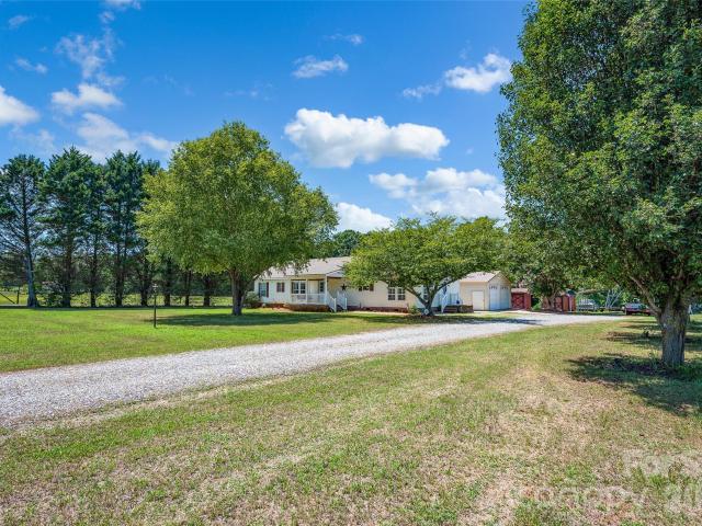 House for sale in State Road, North Carolina