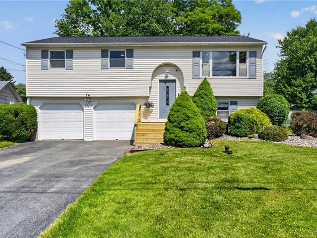 House for sale in Syracuse, New York