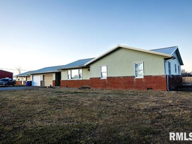 House for sale in Iuka, Illinois