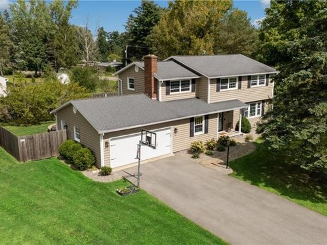 House for sale in Town of Manlius, Onondaga County