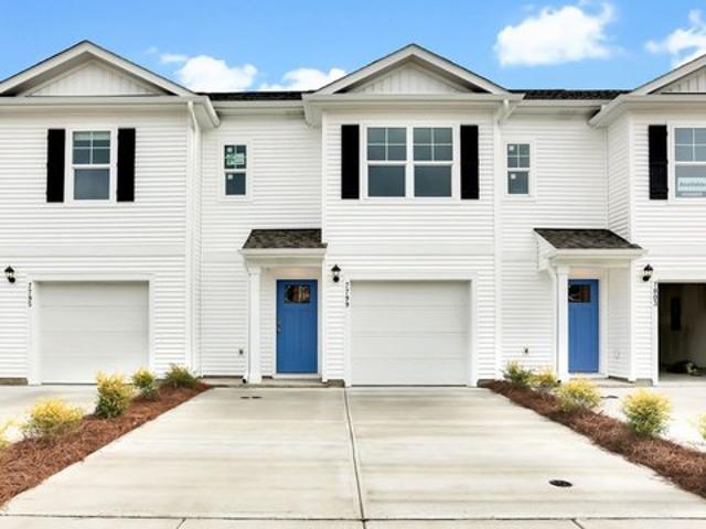 Townhouse for sale in Leland, North Carolina