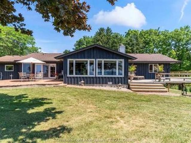 House for sale in Chatham–kent, Ontario