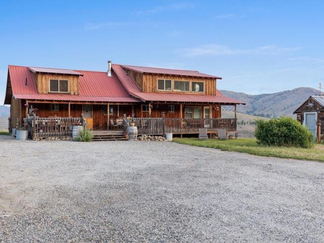 House for sale in Pateros, Washington