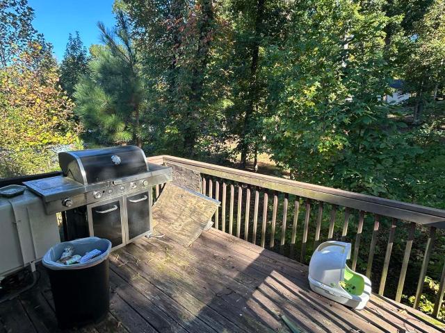 House for sale in Martindale, Seneca