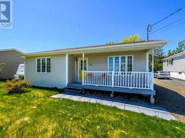 House for sale in Pouch Cove, Newfoundland And Labrador