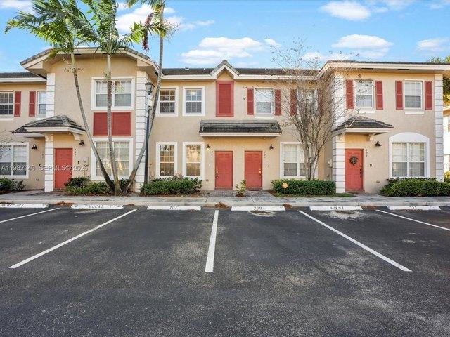 Townhouse for sale in Plantation, Florida