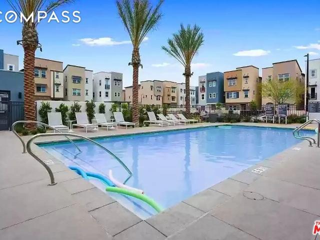Townhouse for rent in Inglewood