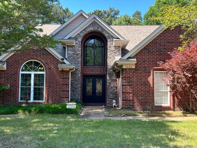 House for sale in Nesbit, Mississippi