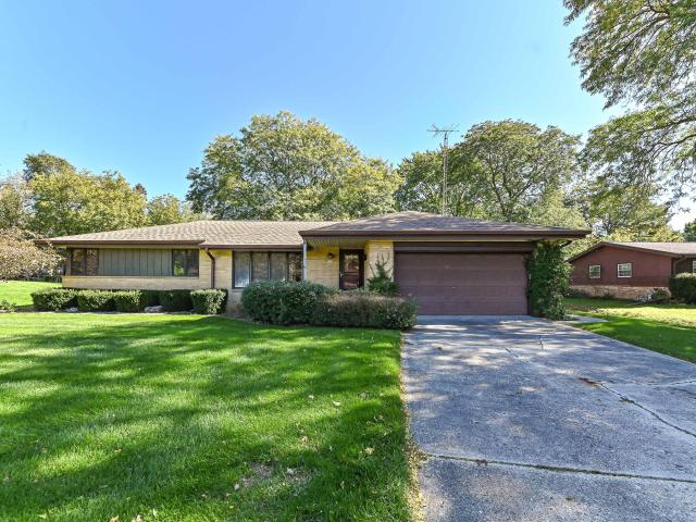 House for sale in Oak Creek, Milwaukee County