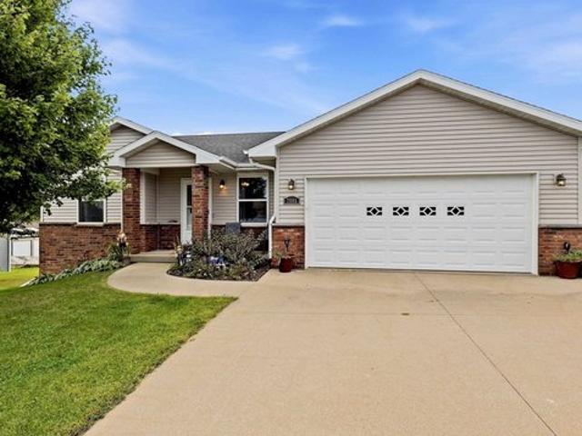 House for sale in West Brook, Dubuque