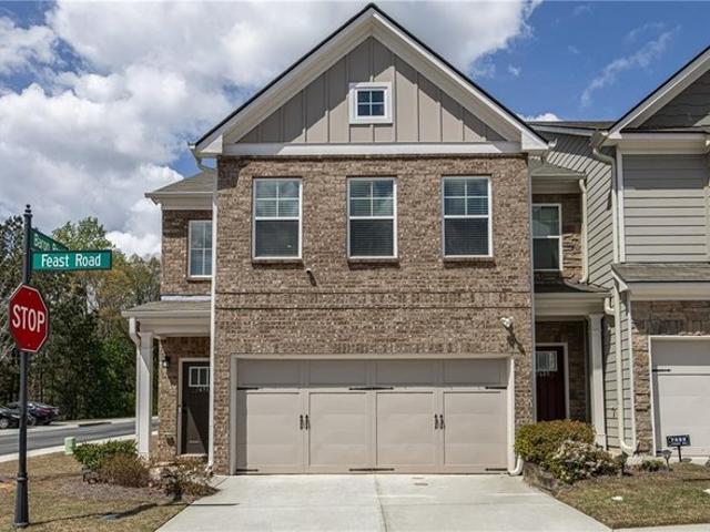 Townhouse for sale in Fairburn, Georgia