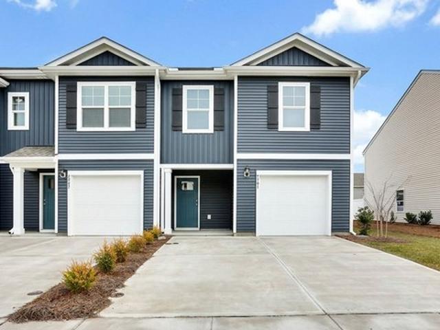 Townhouse for sale in Leland, North Carolina