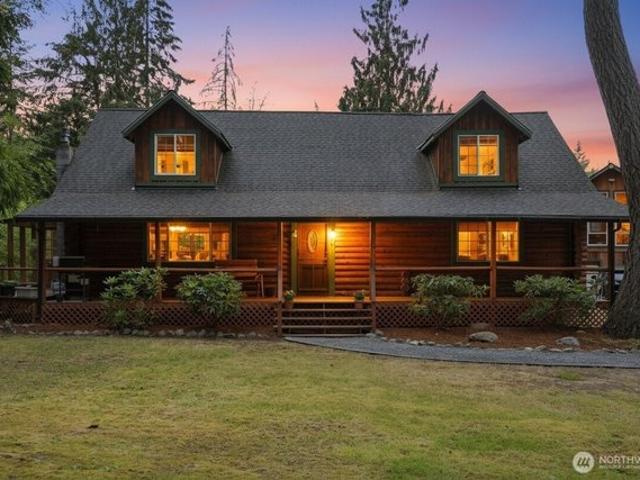 House for sale in Olalla, Washington