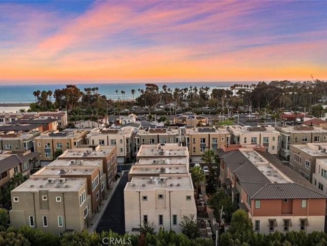 Townhouse for sale in Capistrano Beach, California
