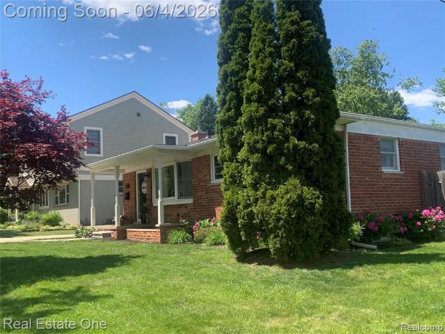 House for sale in New Hudson, Michigan