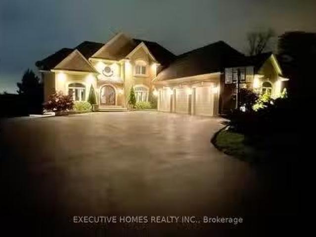 House for sale in Ancaster, Ontario