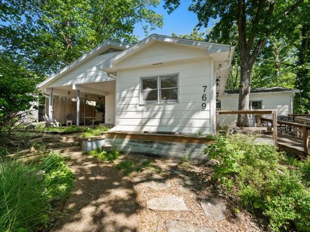 House for sale in Stone, Missouri