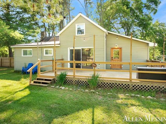 House for sale in White Cloud, Michigan