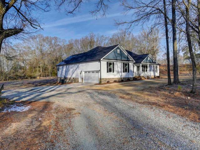 House for sale in Prosperity, South Carolina