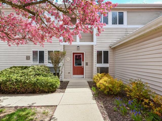 Condo for sale in Oak Creek, Wisconsin