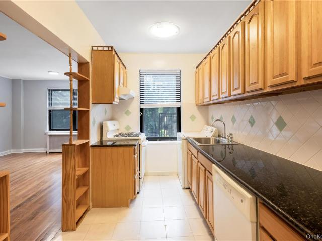 Condo for sale in Queens, Arverne