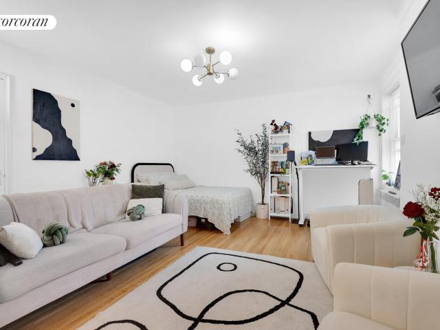 Condo for sale in Queens, Arverne
