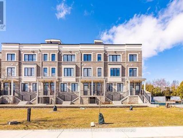 Townhouse for sale in Ancaster, Ontario
