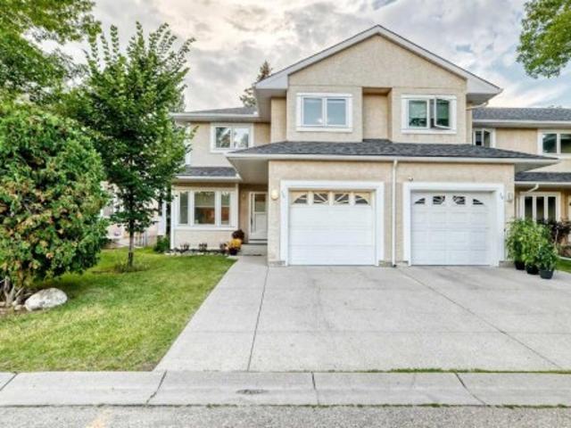 Townhouse for sale in Northwest, Alberta