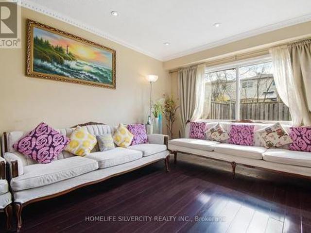 Townhouse for sale in Mississauga, Ontario