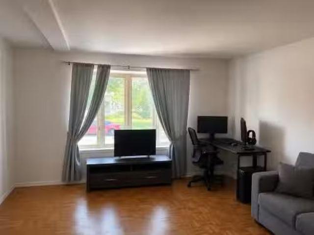 Apartment for rent in St. Leonard's, Quebec