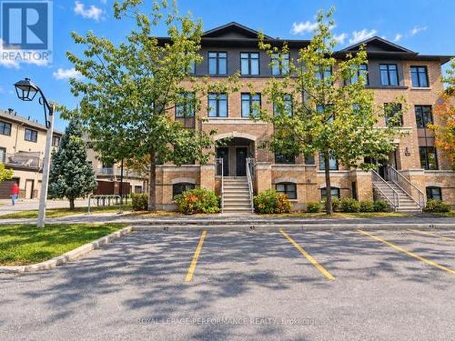 Townhouse for sale in Morgan's Grant, Ottawa