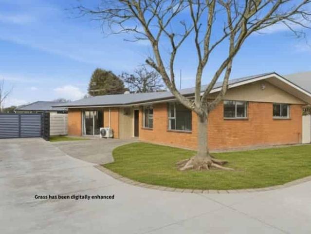 House for rent in Chaslands, Canterbury