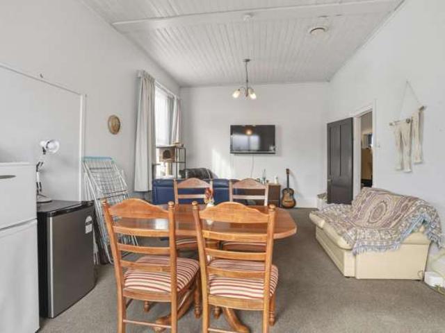 Townhouse for sale in Otakou