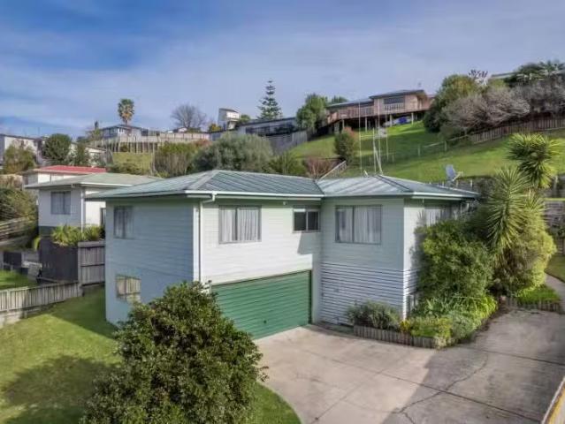 House for sale in Omokoroa, Bay Of Plenty