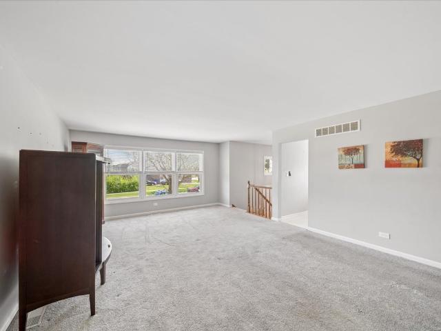 Townhouse for sale in Glen Ellyn, Illinois