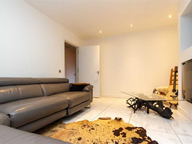 Apartment to rent in Lucan, North Tipperary