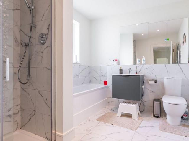 House to rent in Dublin 18, North Tipperary