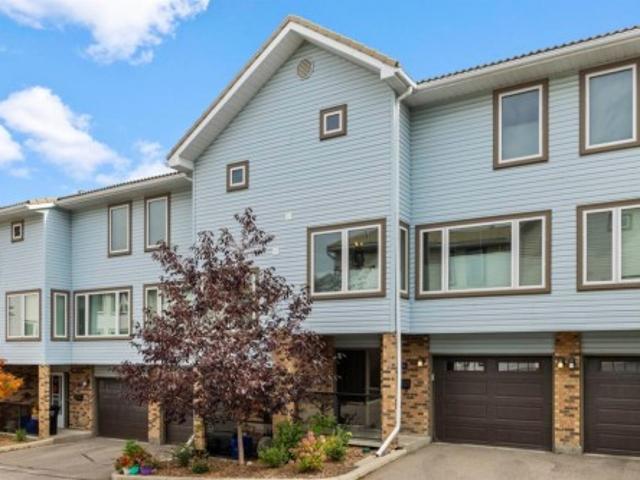 Townhouse for sale in Coach Hill, Calgary