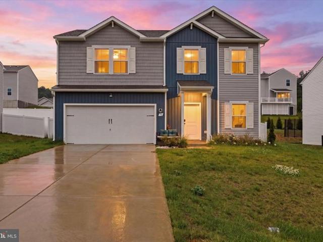 House for sale in Hedgesville, West Virginia