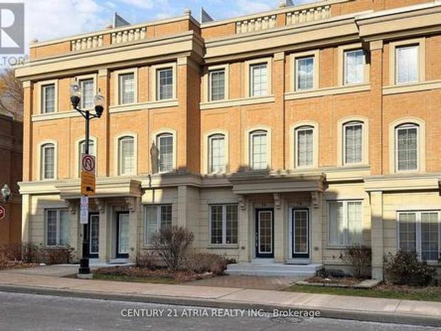 Townhouse for sale in Woburn, Ontario