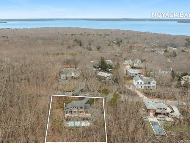 House for sale in Wainscott, New York