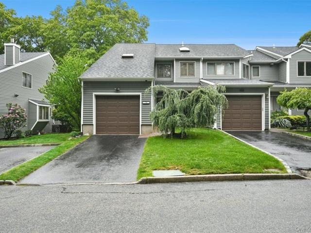House for sale in Smithtown, New York
