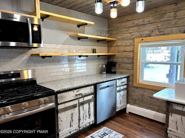 House for sale in Newfoundland, Pennsylvania