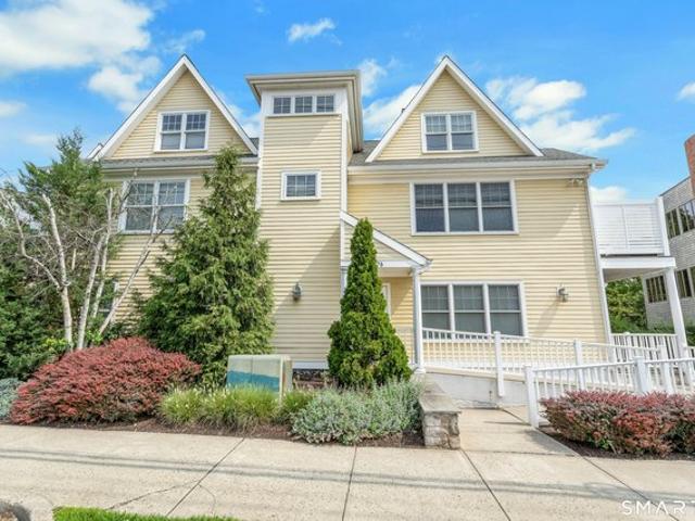 Townhouse for sale in Norwalk, Connecticut