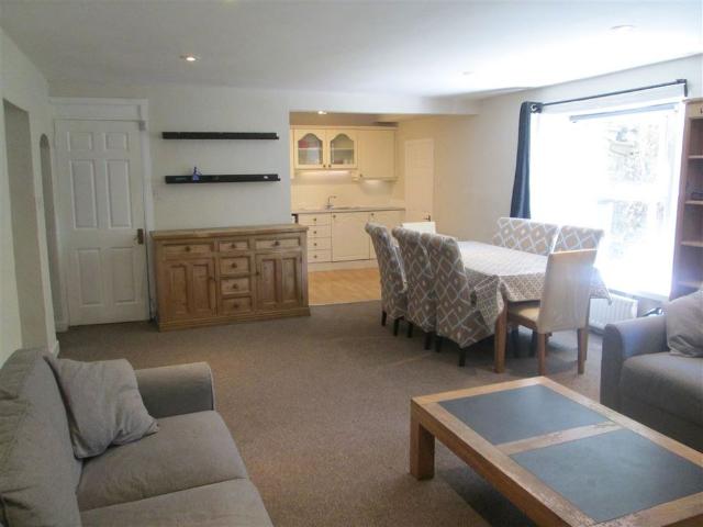 Apartment to rent in Bluebell, North Tipperary