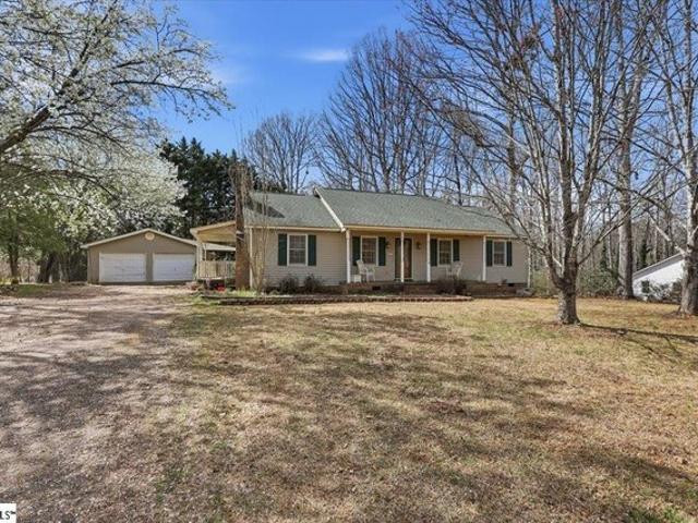 House for sale in Travelers Rest, South Carolina